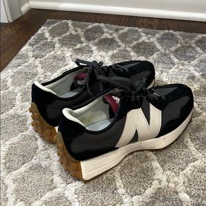 New Balance 327 womens size 9